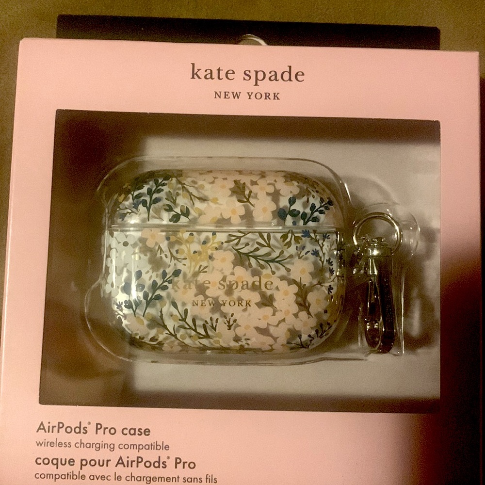 Brand New Kate Spade AirPods’ Pro case
